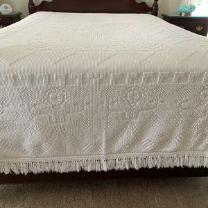 Bates George Washington Hobnail Chenille Bedspread